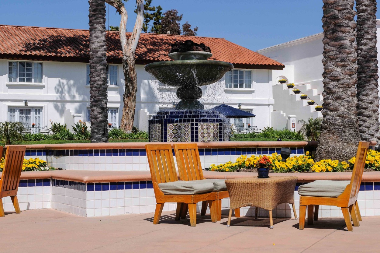 Commercial_1001.jpg Commercial Photography ca,cs,california,carlsbad,clarus studios,clarus studios inc,flowers & plants,la costa,la costa resort & spa,commercial photography,landscape,landscape photography,palm trees,resort,scenic,sitting areas,travel,travel photography,www.clarusstudios.com,
