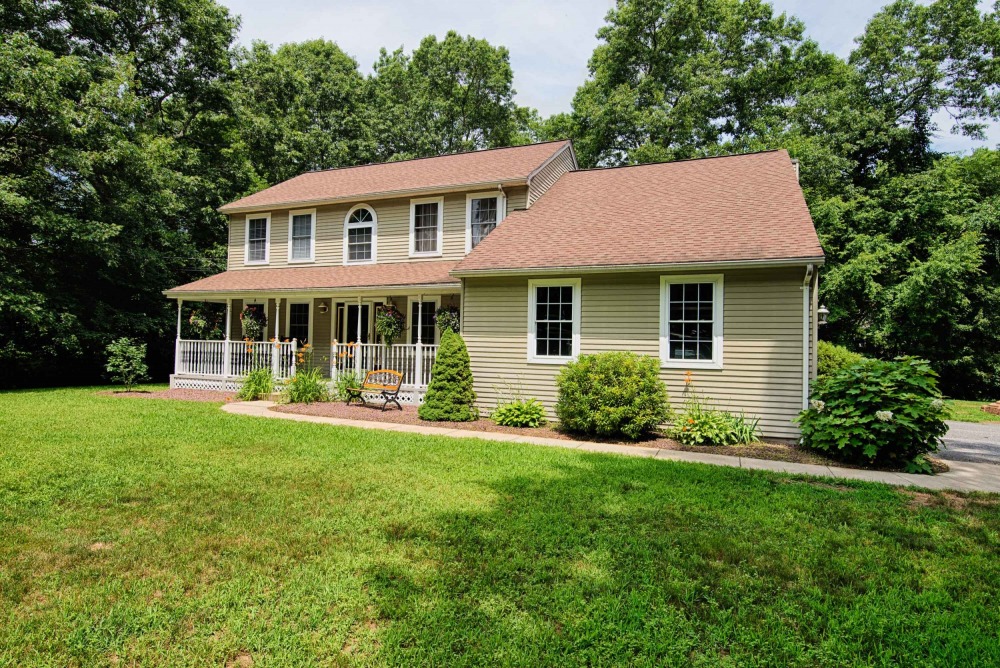 68_Waterman_St_Killingly_0007.jpg Architectural/Real Estate Photography clarus studios,www.clarusstudios.com,