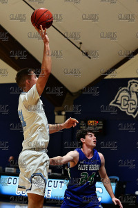 ConnCollege_MBBALL_20211123__0391.jpg 11/23/2021 - Conn College Men's Basketball vs Salve Regina 