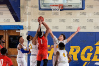 UNewHavenXXX_vs_ChestnutHill20000101_GB6_6931.jpg 12/19/2021 - New Haven Mens Basketball vs Chestnut Hill Chestnut Hill,Clarus Studios,DII,Griffins,NCAA Chargers,NE10,New England,New Haven,New Haven Chargers,Northeast10,UNH,University of New Haven,