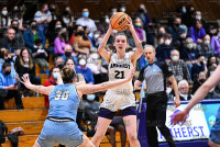 Amherst_vs_Tufts_NCAADIII3rdRound_20220311_CM4_0002.jpg 03/11/2022 - Amherst vs Tufts Womens Basketball - NCAA DIII Third Round Amherst,Amherst Mammoths,Clarus Studios,DIII,Jumbos,LeFrak Gymnasium,Massachusetts,NESCAC,New England,Tufts,Tufts Jumbos,