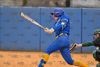 NewHavenSBall_vs_LeMoyne_20220410_CM4_8129.jpg 04/10/2022 - New Haven Softball vs LeMoyne Clarus Studios,DII,LeMoyne,NCAA Chargers,NE10,New England,New Haven,New Haven Chargers,Northeast10,UNH,University of New Haven,softball,
