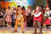 Beauty_and_Beast_0031.jpg 03/27/2022 - TMHS Beauty and the Beast 