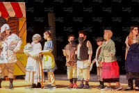 Beauty_and_Beast_0038.jpg 03/27/2022 - TMHS Beauty and the Beast 