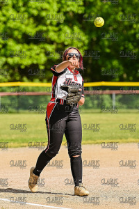 TMHSSoftball_20220523_CM3_4409.jpg 05/23/2022 - TMHS Softball - Senior Day 