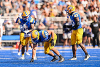UNewHavenFootball_vs_SCSU_20220910_CM4_7513.jpg 09/10/2022 - New Haven Football vs SCSU Charge On,Chargers,Clarus Multimedia,Clarus Studios,D2,DII,Get Charged Up,NCAA,NE10,New England,New Haven,New Haven Chargers,Northeast 10,