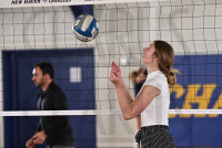 NewHaven_VBall_vs_SNHU_20220924_CM4_2096.jpg 09/24/2022 - New Haven Volleyball vs SNHU Charge On,Chargers,Clarus Multimedia,Clarus Studios,D2,DII,Get Charged Up,NCAA,NE10,NO LIGHTS,New England,New Haven,New Haven Chargers,Northeast 10,Pennman,SNHU,