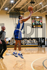 NewHavenMBB_vs_AIC_20240106_CM0_7448.jpg 01/06/2024 - New Haven Mens Basketball vs AIC Clarus Multimedia Group,DII,NCAA Chargers,NE10,New England,New Haven,New Haven Chargers,Northeast10,UNH,University of New Haven,www.clarusmultimedia.com,