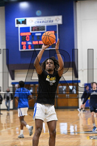 NewHavenMBB_vs_StAnselm_20240113_CM0_1183.jpg 01/13/2024 - New Haven Mens Basketball vs Saint Anselm Charge On,Chargers,Clarus Multimedia,Clarus Studios,D2,DII,Get Charged Up,NCAA,NE10,New England,New Haven,New Haven Chargers,Northeast 10,
