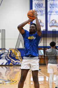 NewHavenMBB_vs_StAnselm_20240113_CM0_1177.jpg 01/13/2024 - New Haven Mens Basketball vs Saint Anselm Charge On,Chargers,Clarus Multimedia,Clarus Studios,D2,DII,Get Charged Up,NCAA,NE10,New England,New Haven,New Haven Chargers,Northeast 10,