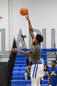 NewHavenMBB_vs_StAnselm_20240113_CM0_1223.jpg 01/13/2024 - New Haven Mens Basketball vs Saint Anselm Charge On,Chargers,Clarus Multimedia,Clarus Studios,D2,DII,Get Charged Up,NCAA,NE10,New England,New Haven,New Haven Chargers,Northeast 10,