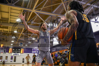 DSC_4991_Dan_saunders.jpg 01/20/2024 - Bridgeport Mens Basketball vs Goldey Beacom 