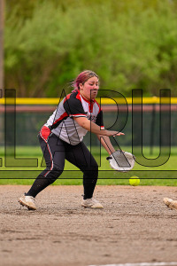 TMHSSoftball_20240506_CM0_5771.jpg 05/06/2024 - TMHS Softball 