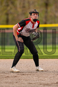 TMHSSoftball_20240506_CM0_5782.jpg 05/06/2024 - TMHS Softball 