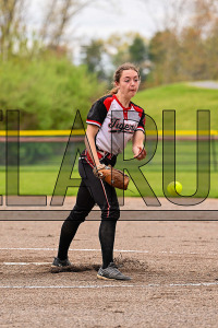 TMHSSoftball_20240506_CM0_5766.jpg 05/06/2024 - TMHS Softball 