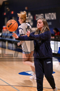 ConnCollegeWBB_vs_Middlebury_20250117_CM9_5198.jpg 01/17/2025 - Conn College Womens Basketball vs Middlebury 