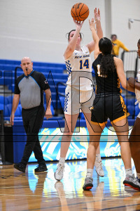 NewHavenWBB_vs_Adelphi_20250102_CM9_0038.jpg 01/02/2025 - New Haven Womens Basketball vs Adelphi Adelphi Panthers,Charge On,Chargers,Clarus Multimedia,Clarus Studios,D2,DII,Get Charged Up,NCAA,NE10,New England,New Haven,New Haven Chargers,Northeast 10,